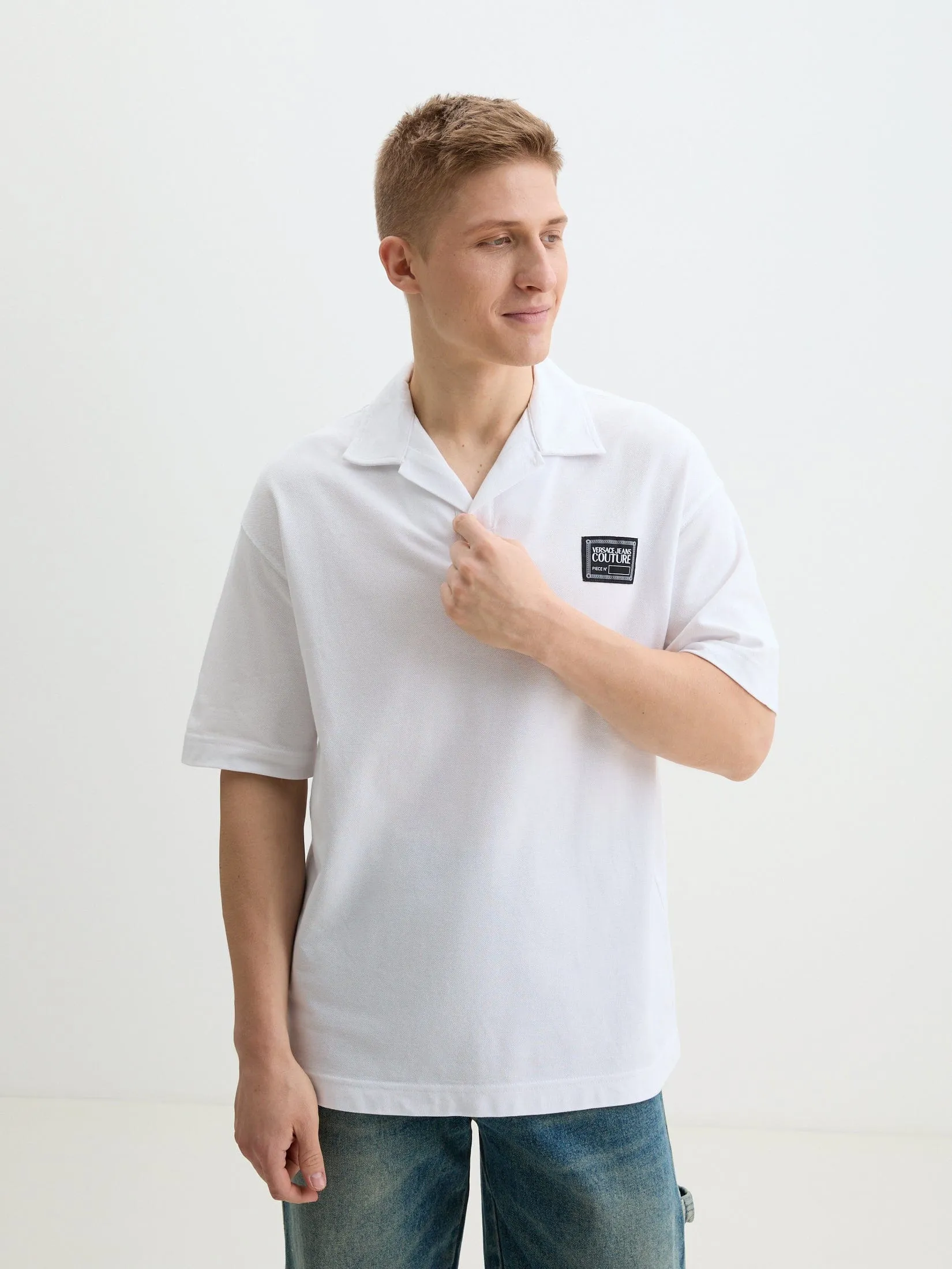 Versace Jeans Couture White Relaxed Polo Shirt – Effortless Minimalism -